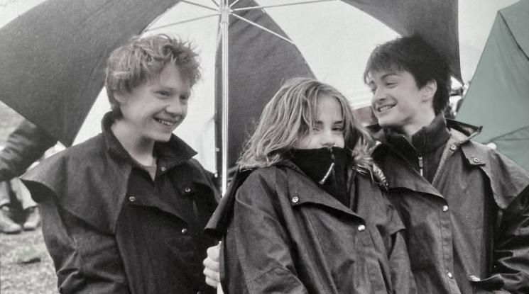Potret Emma Watson di balik layar. (Twitter/caladanchalamet)