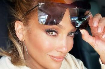 8 Pesona Jennifer Lopez di Usia 52 Tahun, Nyaris Tanpa Keriput