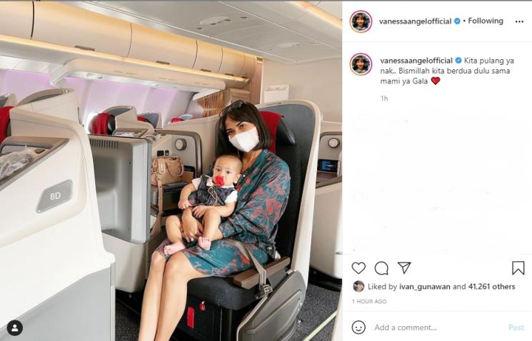 Vanessa Angel bersama buah hatinya, Baby Gala Sky. (Instagram/vanessaangelofficial)