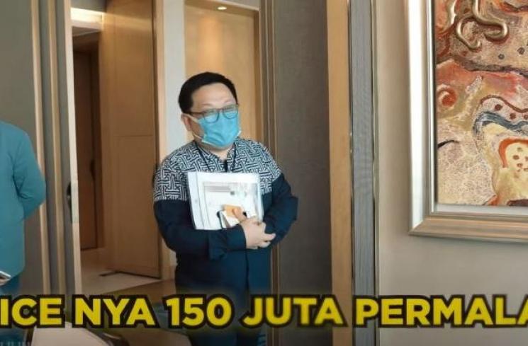 Atta Halilintar dan Aurel Hermansyah survey hotel buat malam pertama. (Youtube/AttaHalilintar)