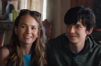 Sinopsis The Space Between Us, Kisah Cinta Remaja Bergenre Science Fiction
