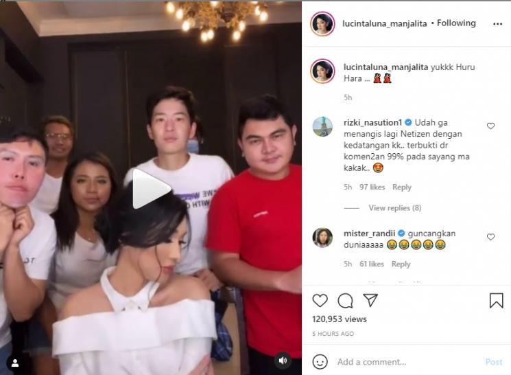 Lucinta Luna joget TikTok. (Instagram/lucintaluna_manjalita)