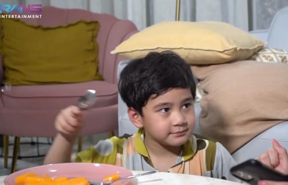 Nagita Slavina dan Rafathar (Youtube.com)