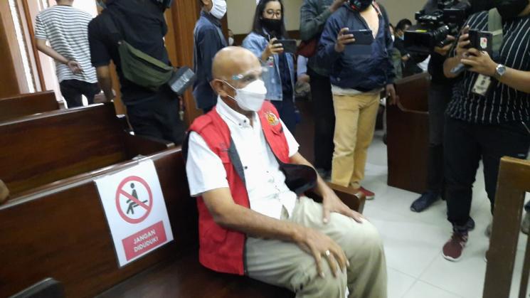 Mark Sungkar Hadiri Sidang. (MataMata.com/Ismail)