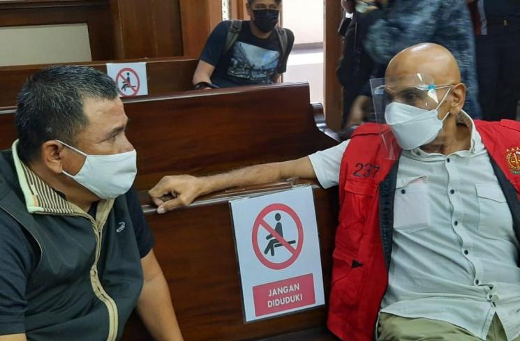 Mark Sungkar Hadiri Sidang. (MataMata.com/Ismail)