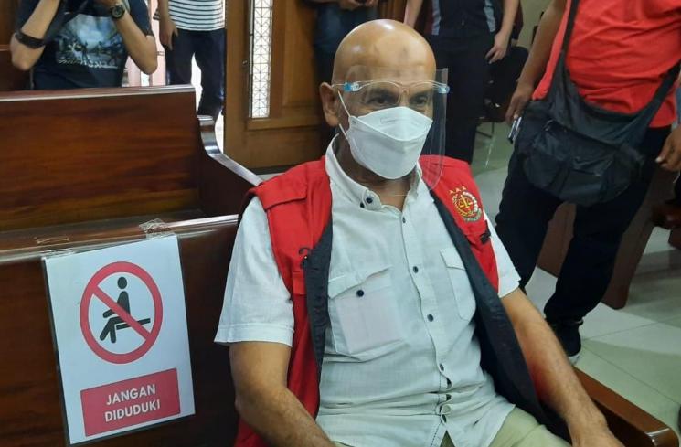 Mark Sungkar Hadiri Sidang. (MataMata.com/Ismail)