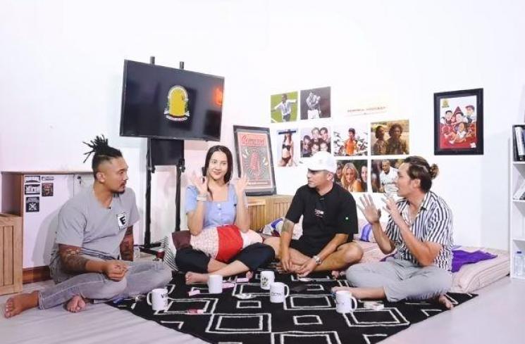 Anya Geraldine akui nonton film porno. (Youtube/KuyEntertainment)
