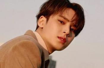 Mingyu SEVENTEEN Kasih Pose Cium saat Fans Sign Video Call, Netizen Ketar-ketir
