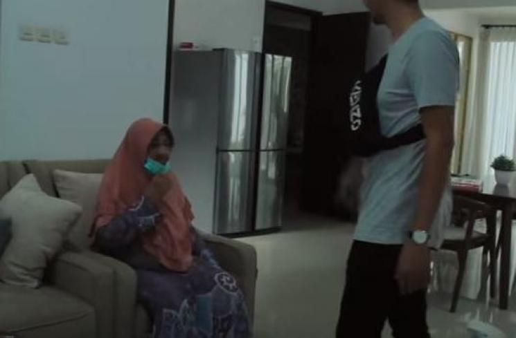 Rumah baru Vebby Palwinta. (Youtube/VebbyRaziStoryOfficial)