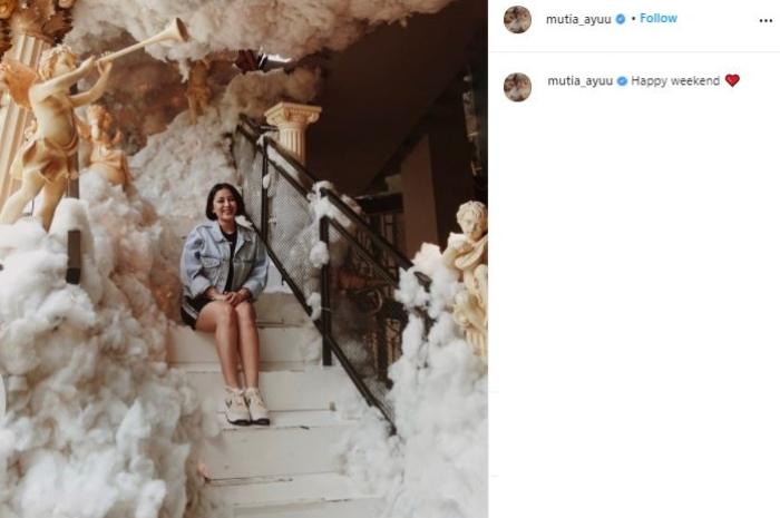 Gaya seksi Mutia Ayu. (Instagram/@mutia_ayuu)