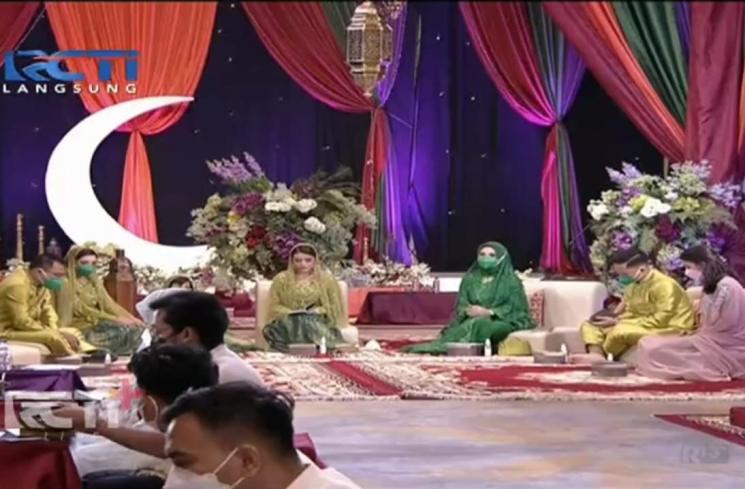 Pengajian Aurel Hermansyah (sumber: streaming RCTI plus)