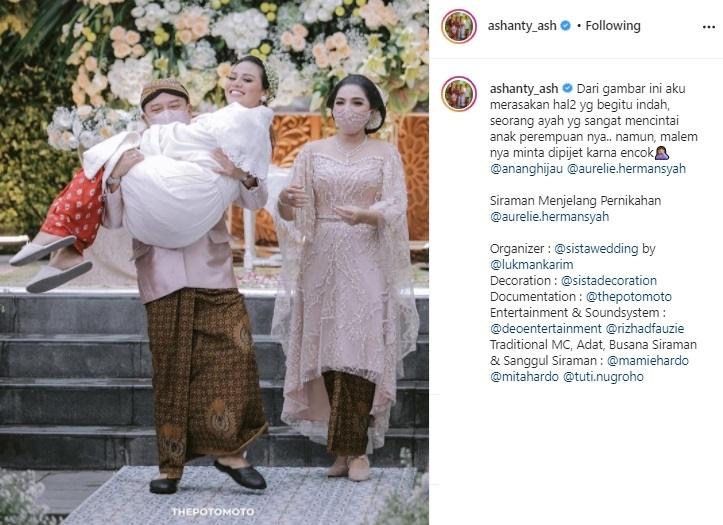 Cerita kocak Anang Hermansyah gendong Aurel di acara siraman. (Instagram/@ashanty_ash)