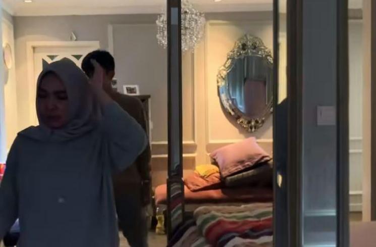 Kamar Nagita Slavina sejak remaja di rumah Rieta Amilia. (Youtube/RietaAmilia)