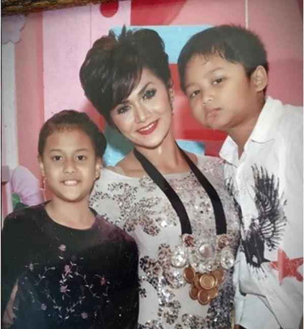Krisdayanti bersama Aurel Hermansyah.(Instagram/krisdayantilemos)