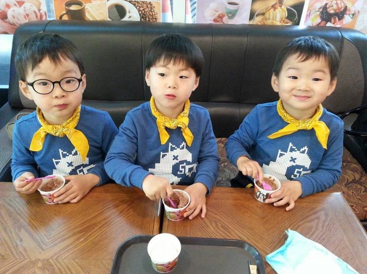 Song Triplets (Instagram.com)