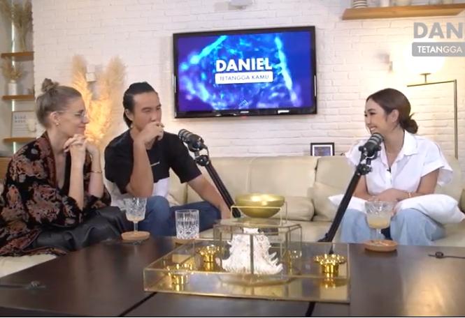 Gisella Anastasia ngobrol bareng Daniel dan Viola Maria (Youtube.com)