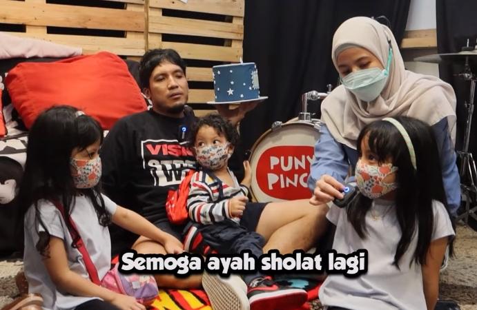 Keluarga Desta Mahendra dan Natasha Rizky (Youtube.com)
