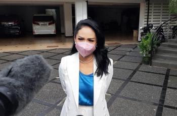 KD Buka Suara Punya Mantu Atta, Bedak Bikin Salfok Netizen: Kok Belang?