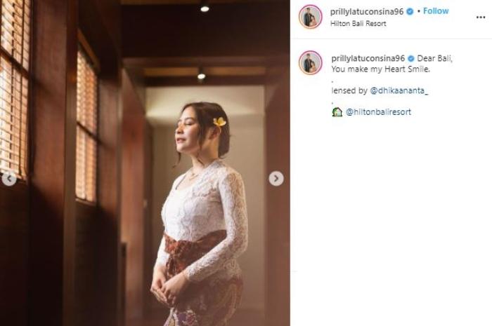 Prilly Latuconsina pakai kebaya Bali. (Instagram/@prillylatuconsina96)