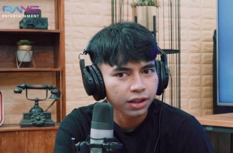 Dimas Ahmad dan Rafathar podcast bareng. (Youtube/RANSEntertainment)