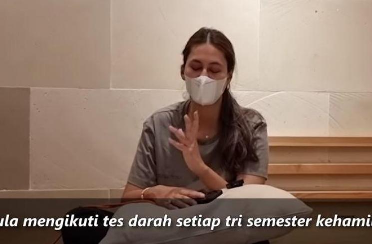 Paula Verhoeven positif Covid19. (Youtube/BaimPaula)