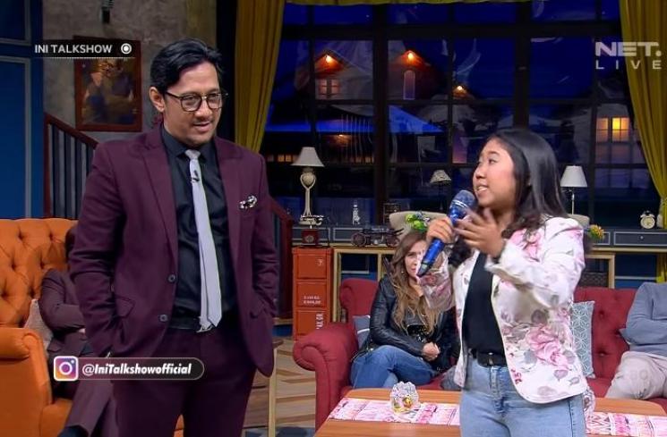 Kiky Saputri saat roasting Andre Taulany (Youtube.com)