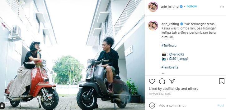 Kos-kosan Arie Kriting dan Indah Permatasari. (Instagram/@arie_kriting)