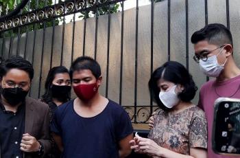 Tutupi Aib Rumah Tangga, Desiree Ungkap Sudah 8 Tahun Tak Tidur Bareng Hotma Sitompul