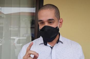 Bantah Usir dan Buang Barang Milik Lee Sachi, Okan Kornelius: Tidak Benar