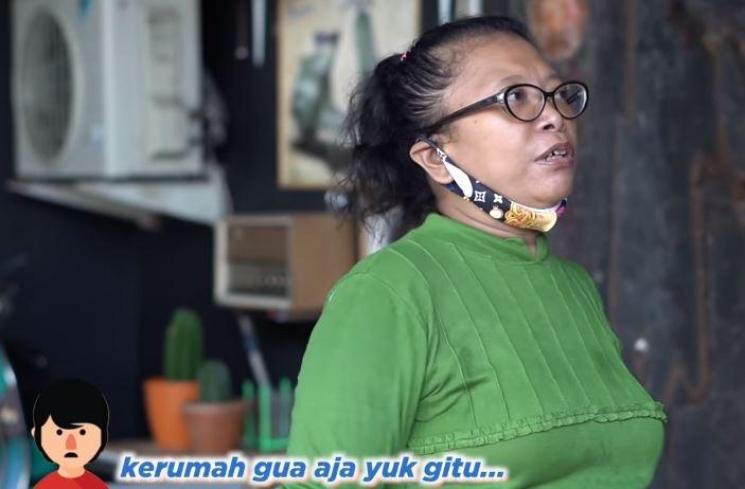 Pegawai Aldi Taher. (Youtube/AnakKuliner)
