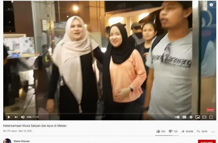 Fakta video Nissa Sabyan elus perut. (YouTube/Maher Ghaisan)