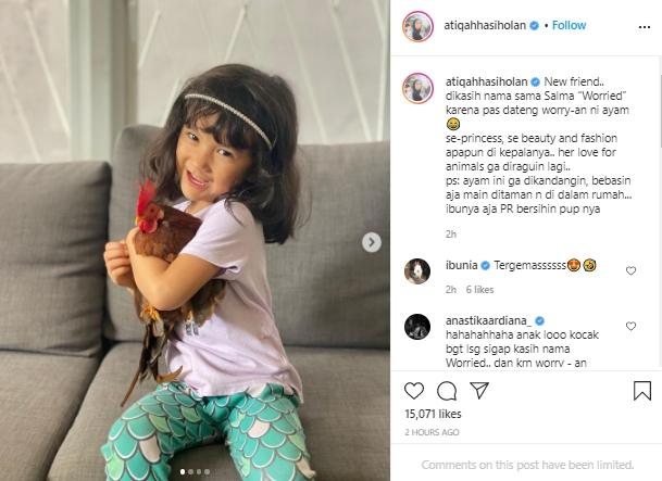 Postingan Instagram Atiqah Hasiholan (Instagram.com)