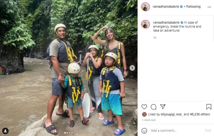 Nia Ramadhani liburan bareng keluarga (Instagram.com)