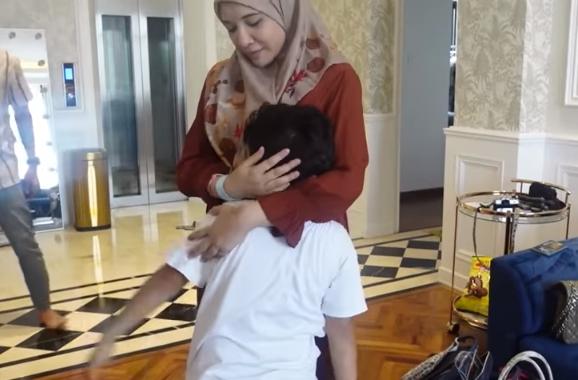 Putra Shireen Sungkar dan Zaskia Sungkar (Youtube.com)