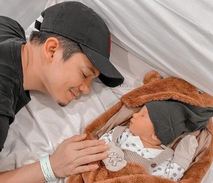 Irwansyah dan Baby Ukkasya. (Instagram/@ukkasyahki)