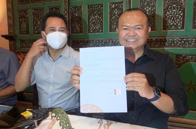 Tim kuasa hukum Profesor Muradi. (Matamata.com/Evi Ariska)