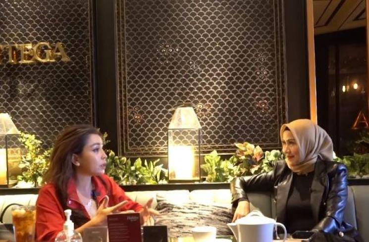 Venna Melinda bocorkan rahasia ganteng Verrell Bramasta. (Youtube/MayangsariOfficial)