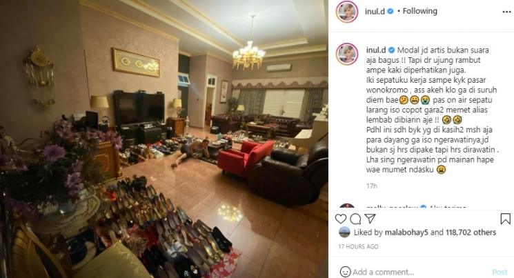 Inul Daratista pamer koleksi sepatu. (Instagram/@inul.d)