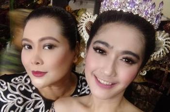 Syuting Sinetron Kolosal Lagi, Revi Mariska Pamer Saldo ATM Rp12 Miliar
