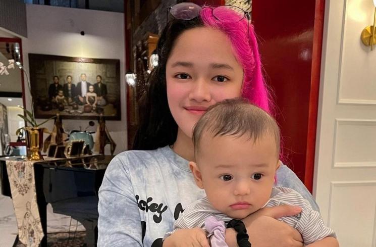 Anak kedua Ussy Sulistiawaty, Syafa Azzahra atau Ara. (Instagram/@ussypratama)