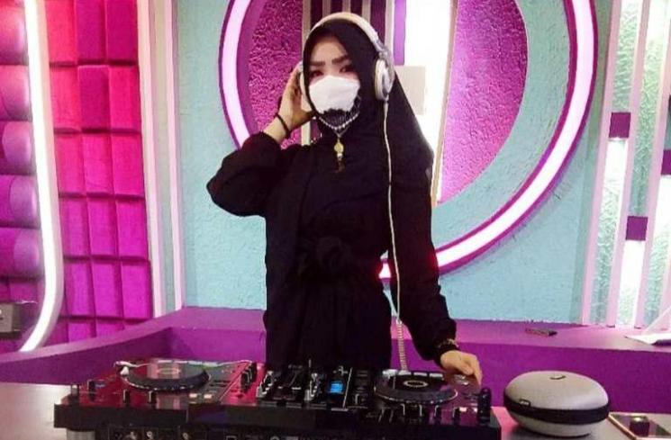 DJ Roro Fitria. (Instagram/roro.fitria1989)