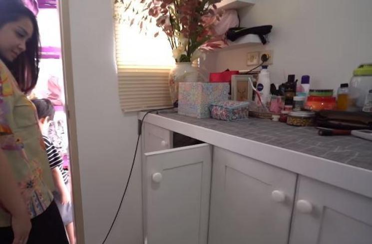 Kamar pengasuh Rafathar, mbak Lala. (Youtube/RANSEntertainment)