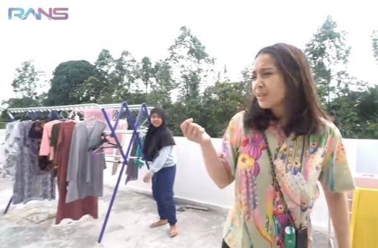 Pengasuh Rafathar, mbak Lala. (Youtube/RANSEntertainment)