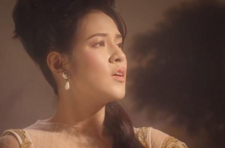 Lirik Kutukan (Cinta Pertama) - Raisa. (Youtube/Raisa)