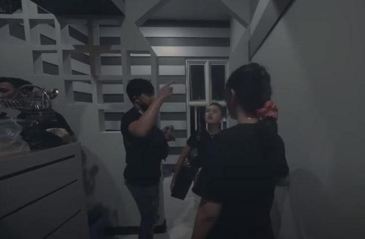 Kantor baru Denny Caknan. (Youtube/HappyAsmaraOfficial)