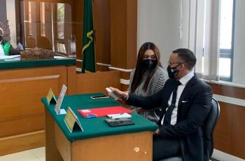 Dennis Lyla Absen, Thalita Latief Bacakan Poin Gugatan Cerai di Persidangan