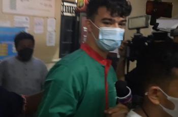 Polisi Temukan Buku Bacaan Soal Ganja di Rumah Pesinetron Jeff Smith