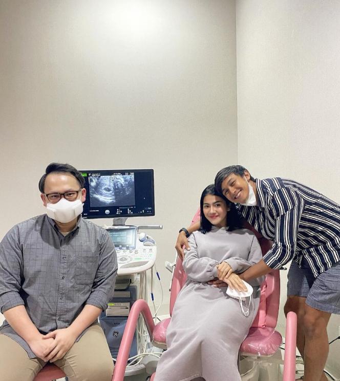 Felicya Angelista dan Caesar Hito. (Instagram/@felicyangelista_)