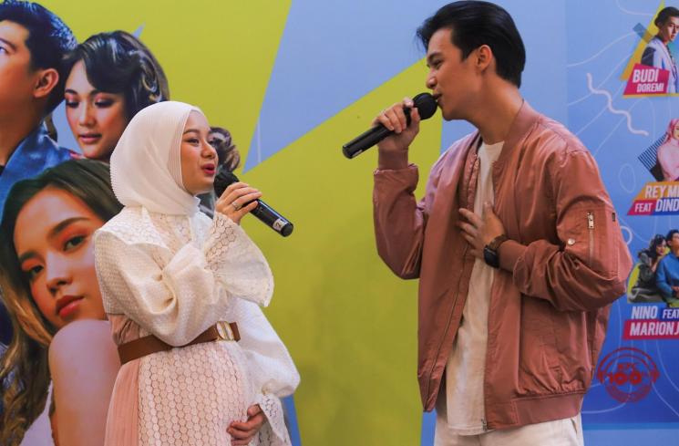 Rey Mbayang dan Dinda Hauw. [MataMata.com/Alfian Winanto]