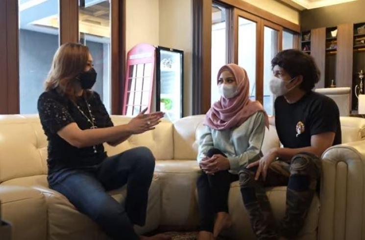 Atta Halilintar minta 15 anak dari Aurel Hermansyah. (Youtube/MaiaAlElDulTV)